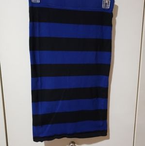 Forever 21 size small blue and black skirt